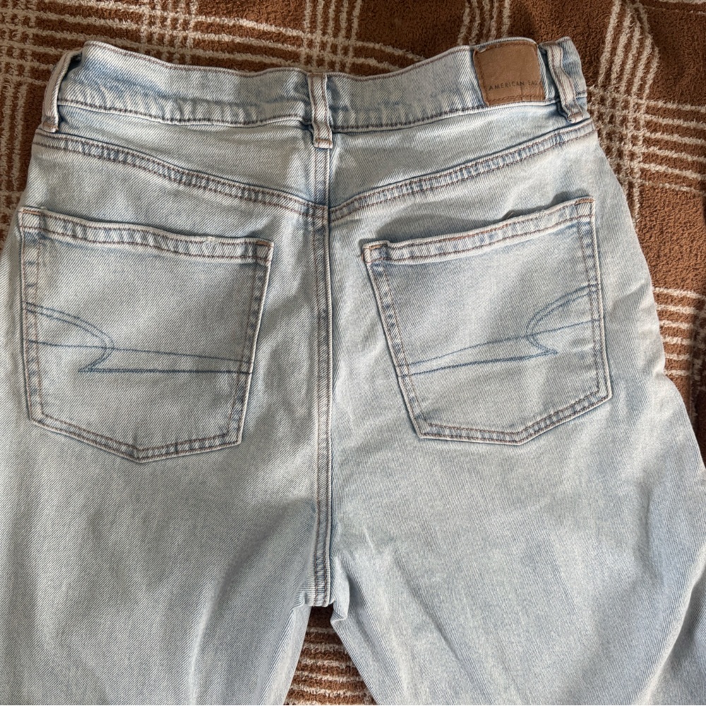 American Eagle Light Blue Denim High Waisted Jeans